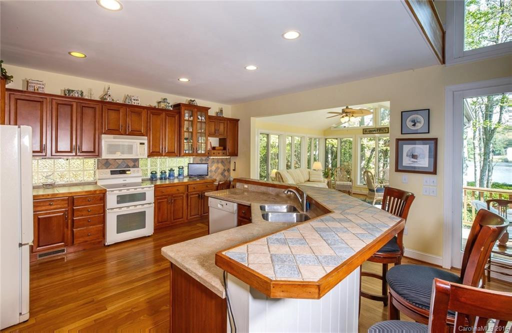 856 Soquili Drive - Photo 5