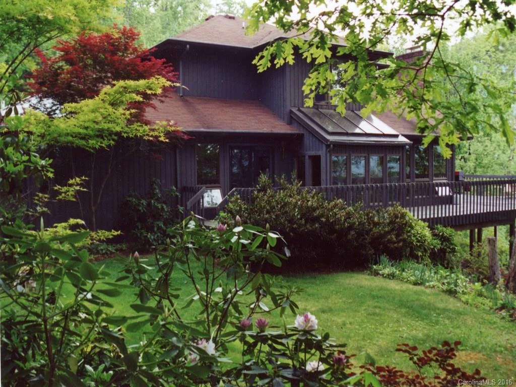 215 Sondley Drive