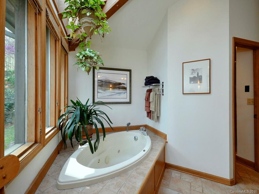 215 Sondley Drive - Photo 13