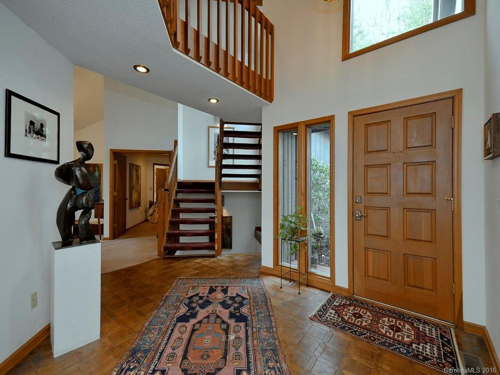 215 Sondley Drive - Photo 3