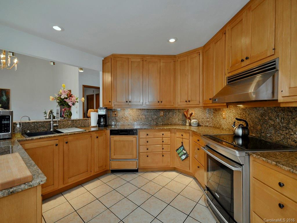 215 Sondley Drive - Photo 7