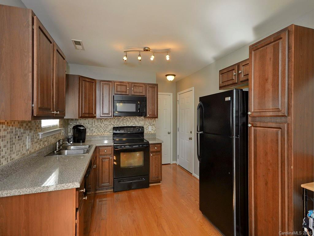 44 Torrington Avenue #F34 - Photo 6