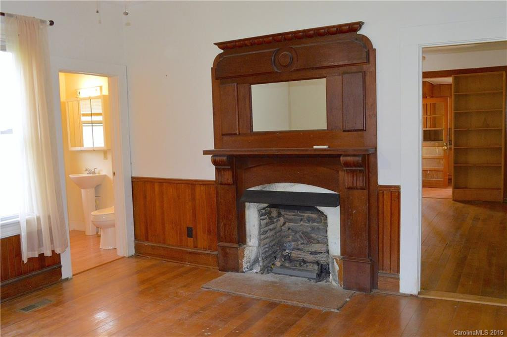 399 Caldwell Drive - Photo 3
