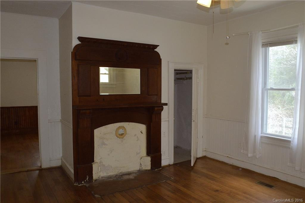 399 Caldwell Drive - Photo 10