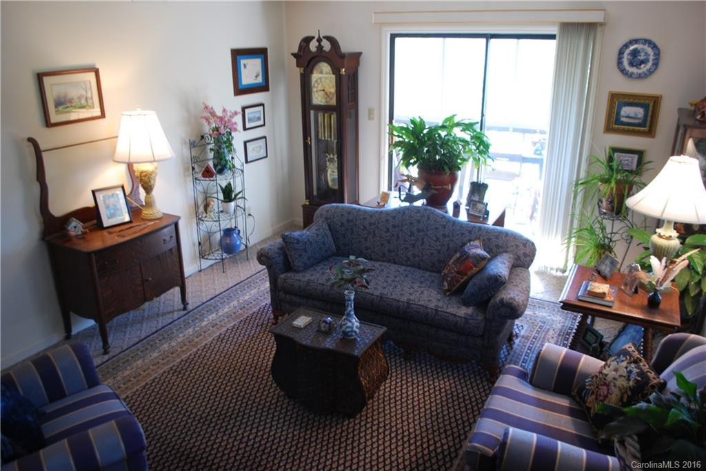 905 Abbey Circle #905 - Photo 3