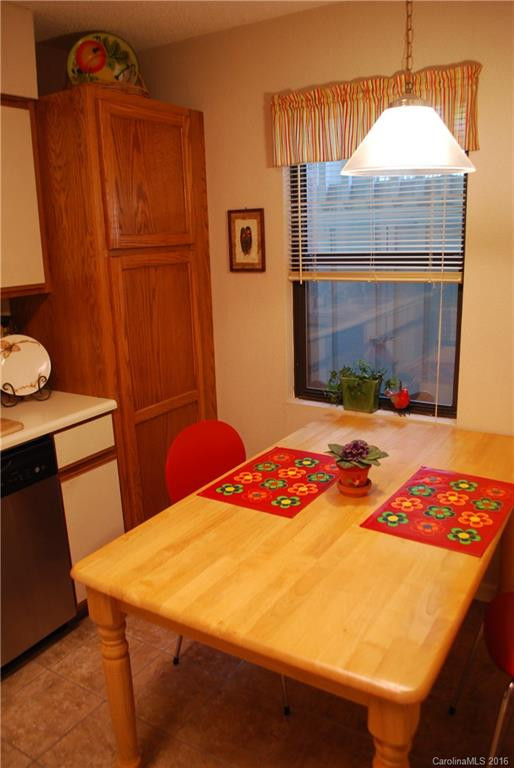 905 Abbey Circle #905 - Photo 6