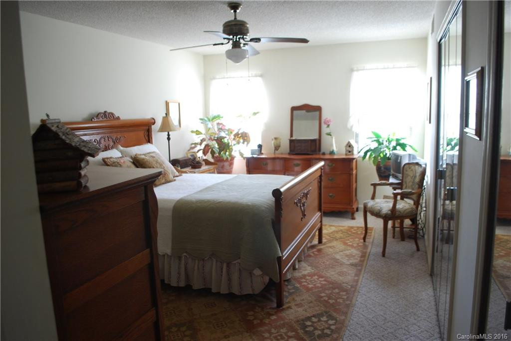 905 Abbey Circle #905 - Photo 10