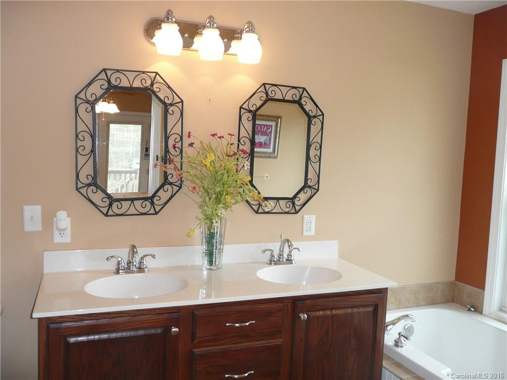 68 Locust Meadow Lane - Photo 11