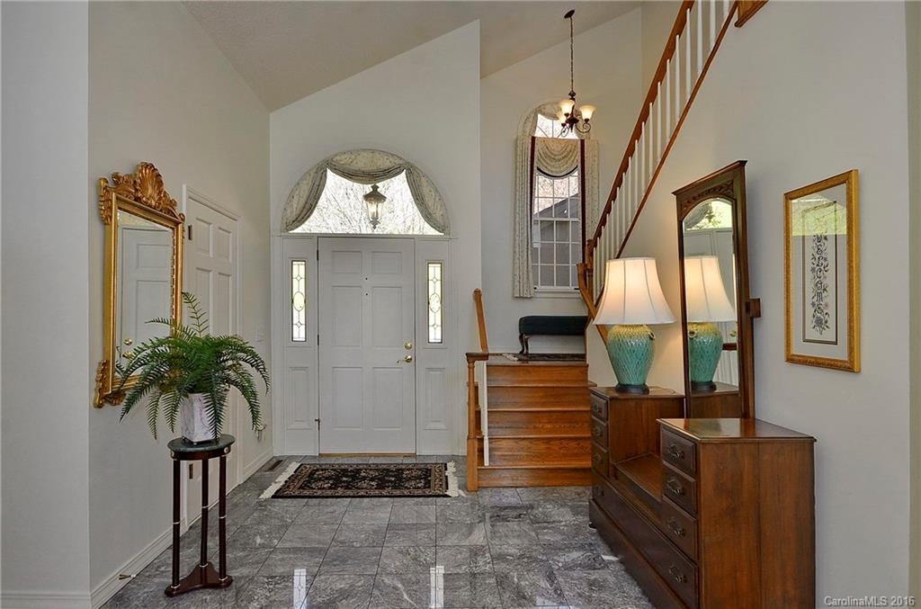 526 Laurel Ridge Drive - Photo 3
