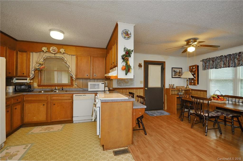 89 Woodfern Drive - Photo 5