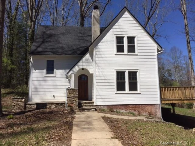 86 Forest Hill Circle