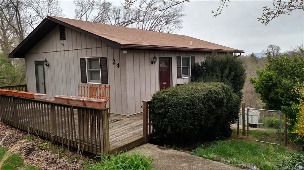 24 Winding Road