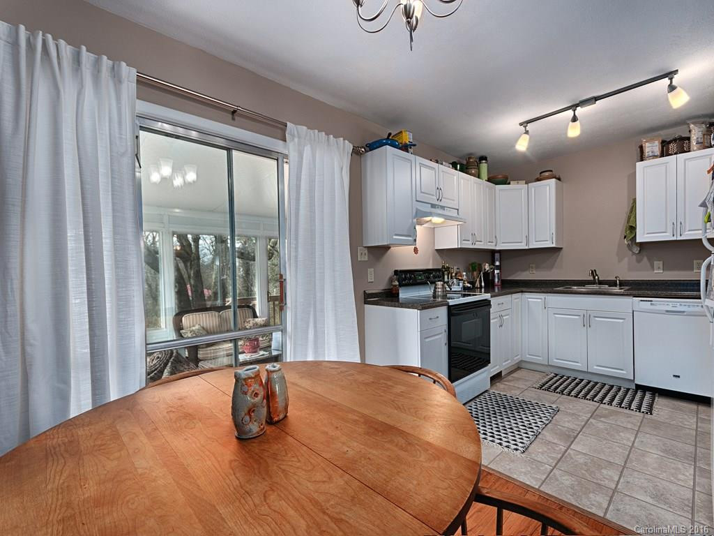 98 Oak Knoll Road - Photo 3