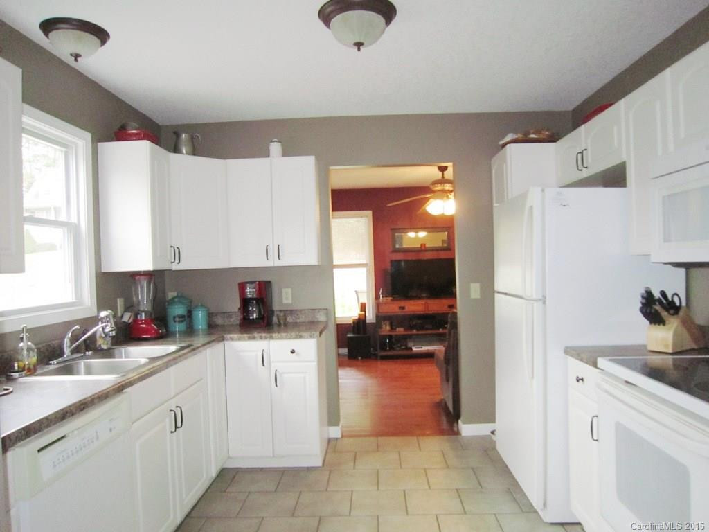 4 Dewey Lane - Photo 8