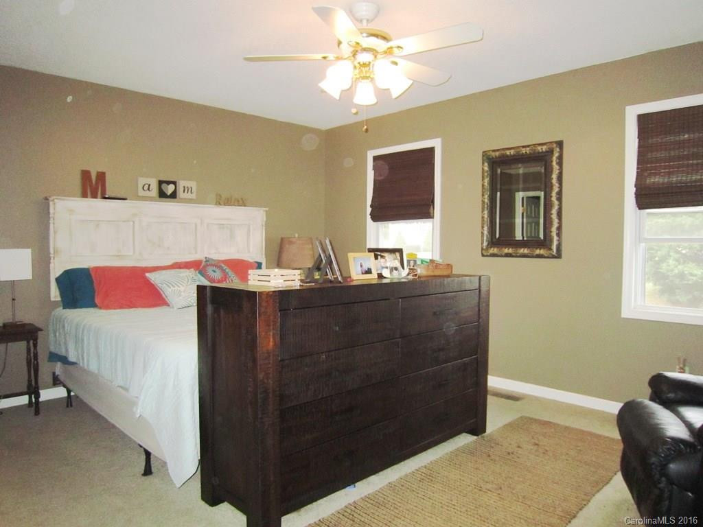 4 Dewey Lane - Photo 9