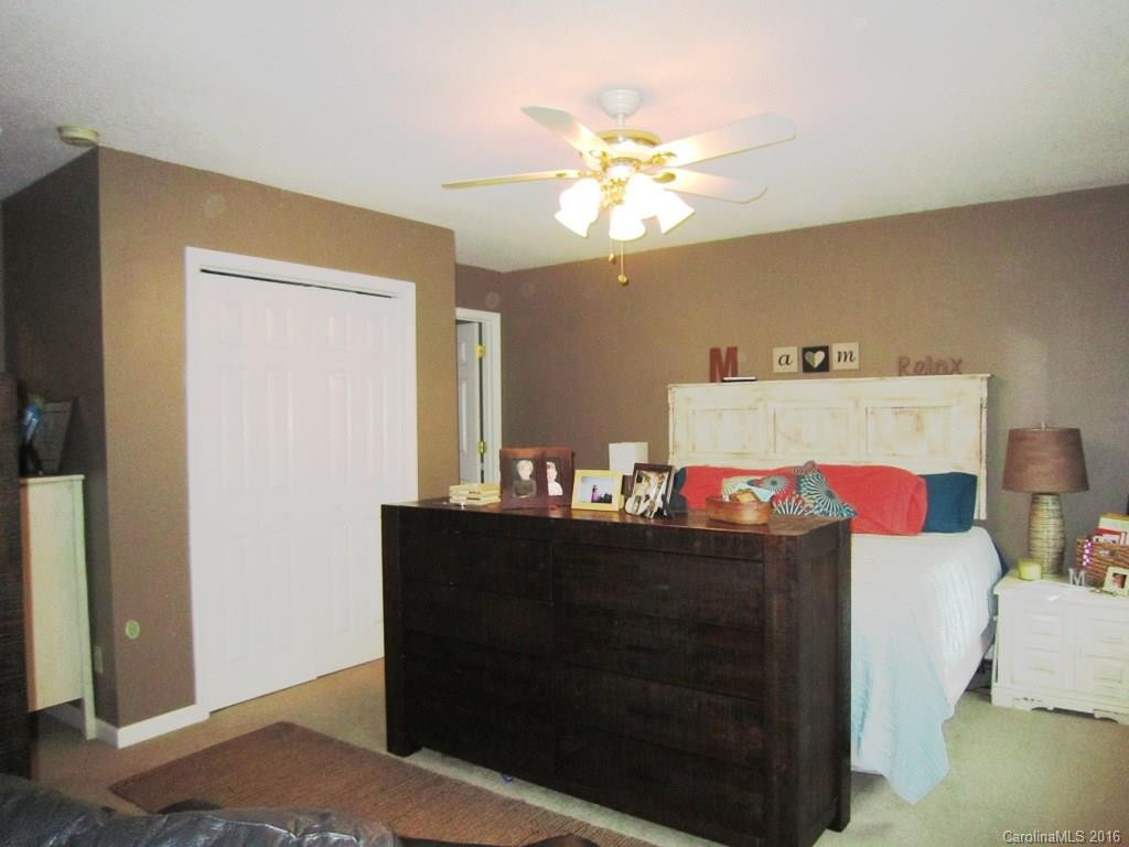 4 Dewey Lane - Photo 10