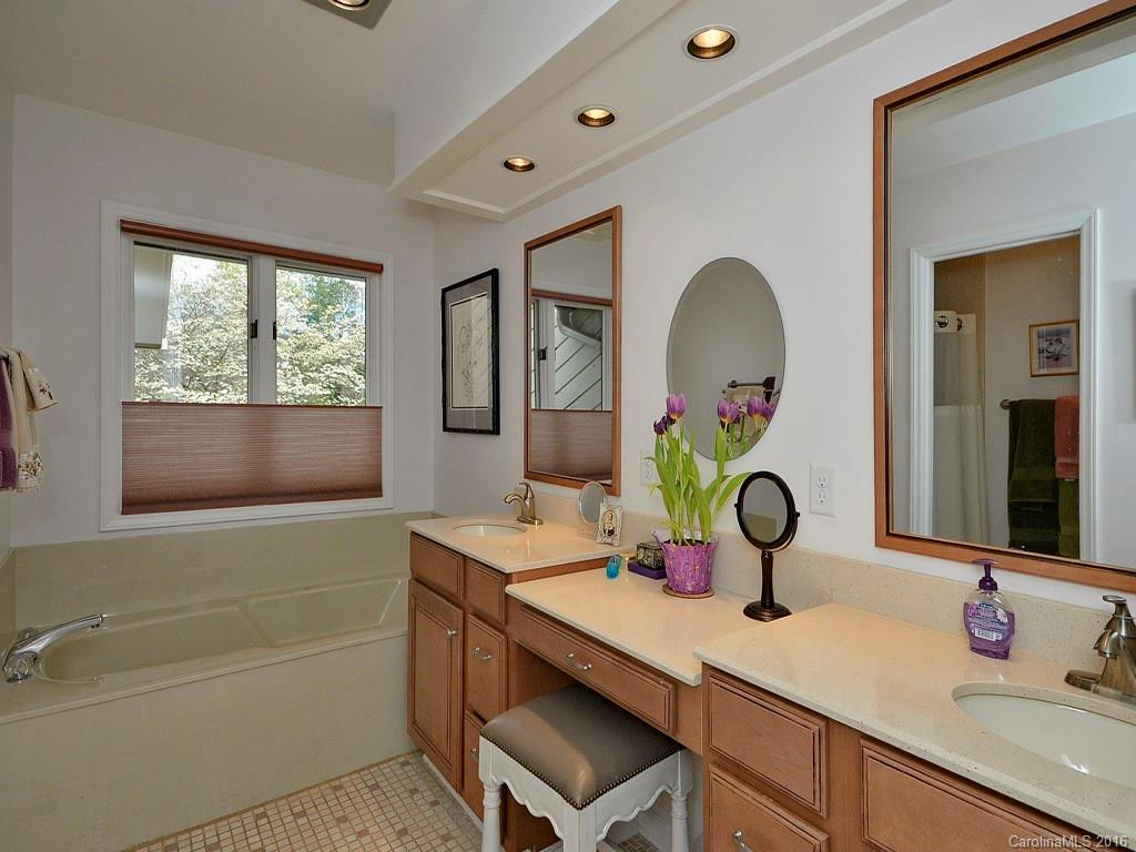 127 Deerlake Drive #127 - Photo 15
