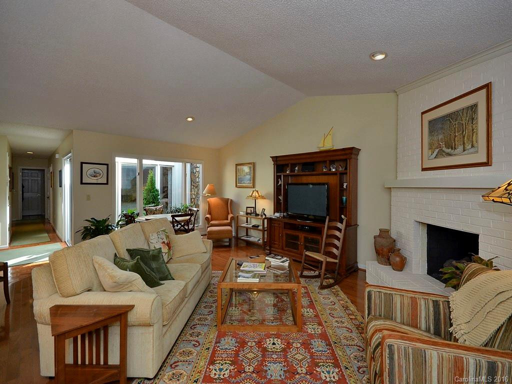 127 Deerlake Drive #127 - Photo 5