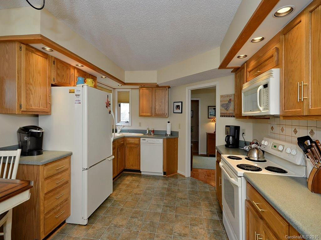 127 Deerlake Drive #127 - Photo 9