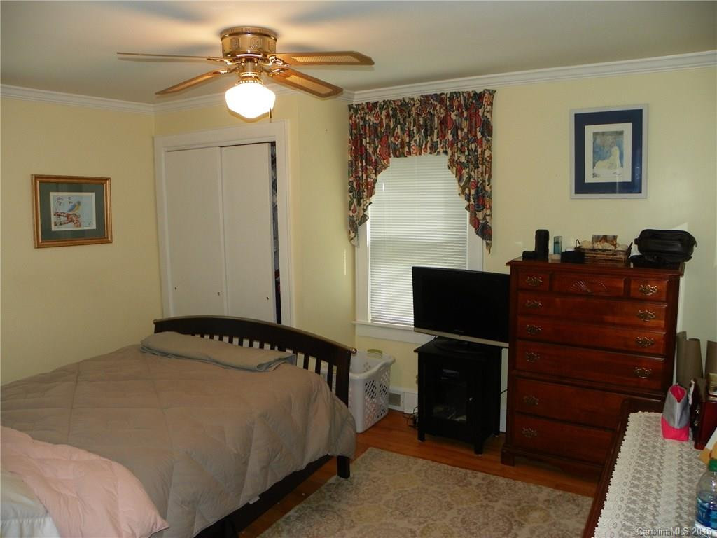 505 9th Avenue - Photo 17