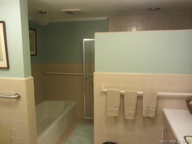 390 Ridgecrest Avenue - Photo 5