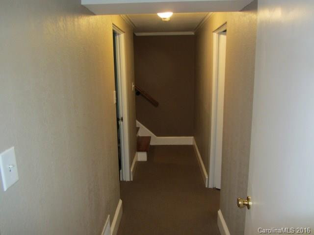 390 Ridgecrest Avenue - Photo 8