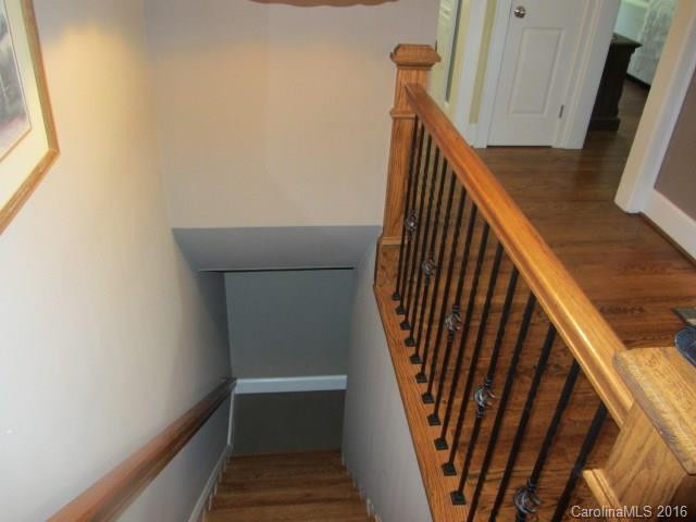 390 Ridgecrest Avenue - Photo 10