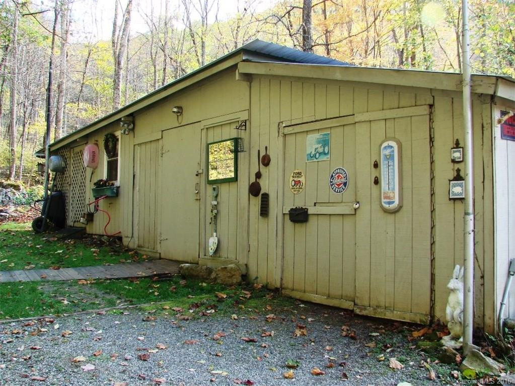 3229 Hamburg Road - Photo 16