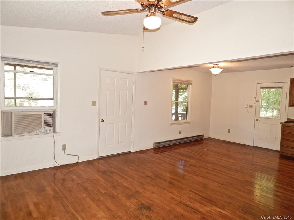 175 Chestnut Place - Photo 4