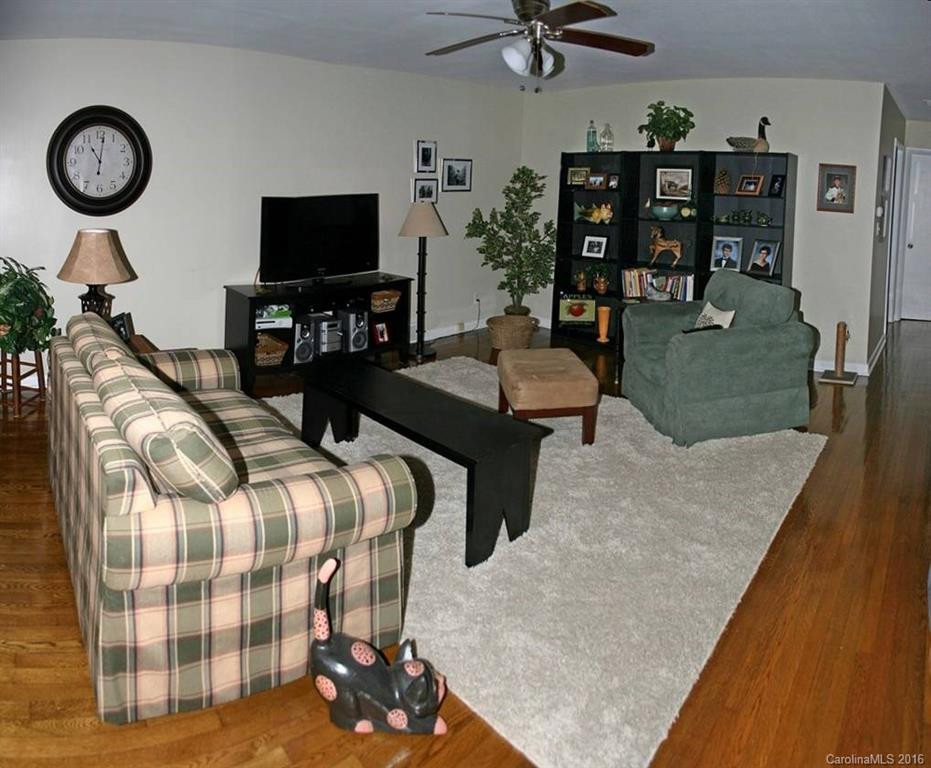 294 Chelsea Road - Photo 3