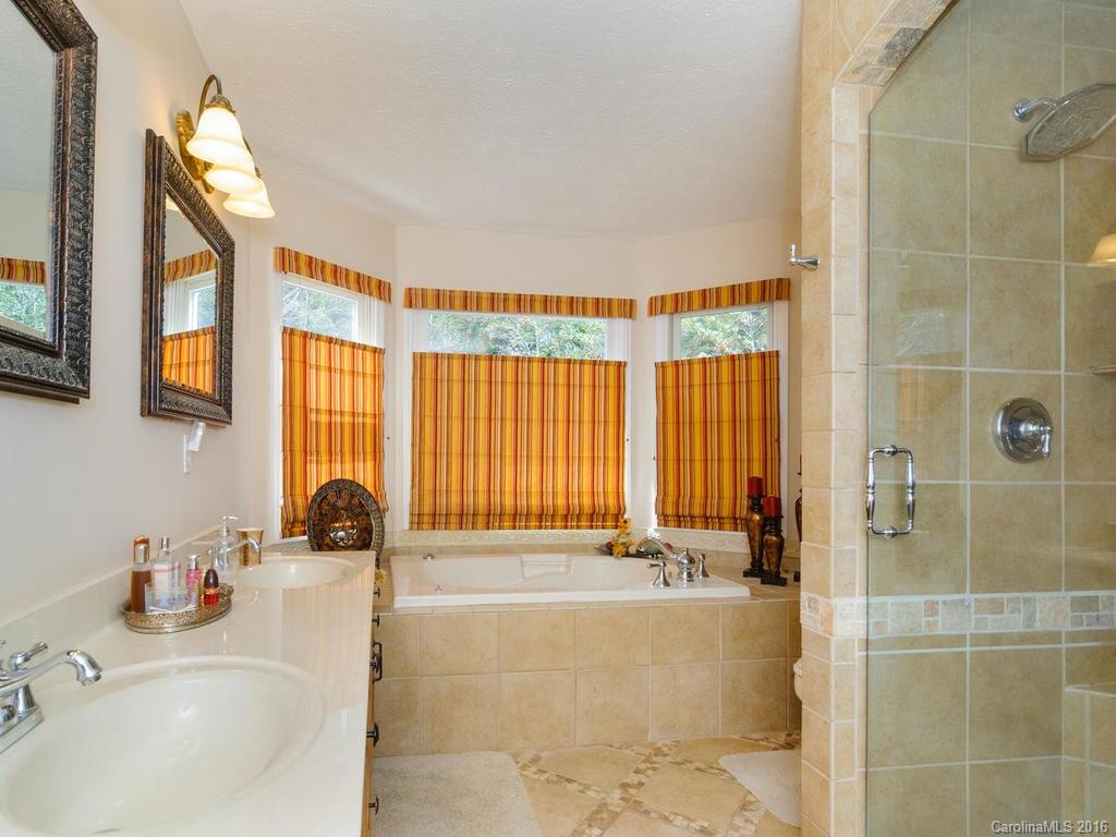 14 Four Oaks Drive - Photo 18