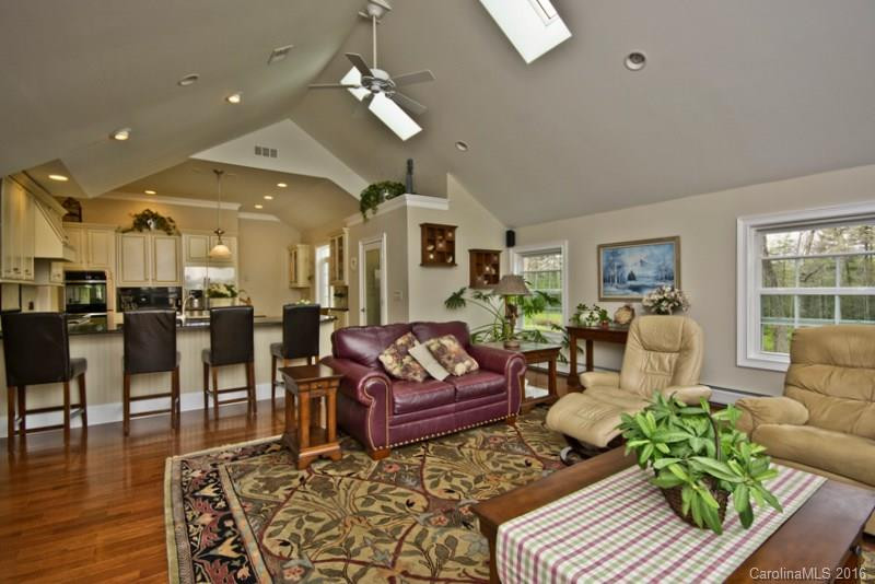 1718 Kanuga Road - Photo 3