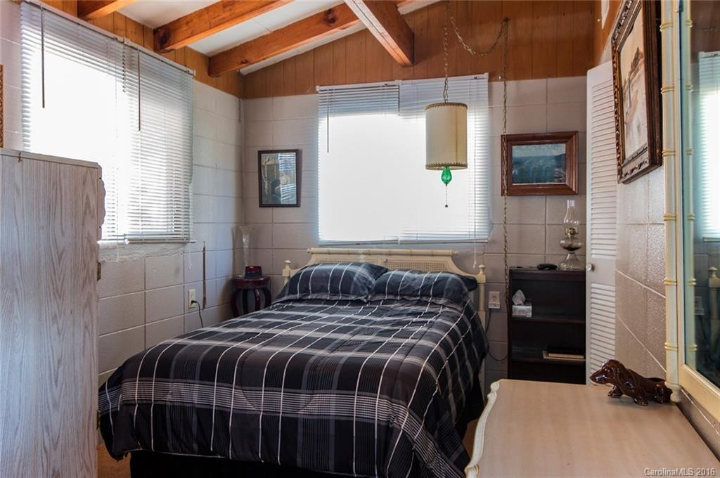 262 Thomas Drive - Photo 18