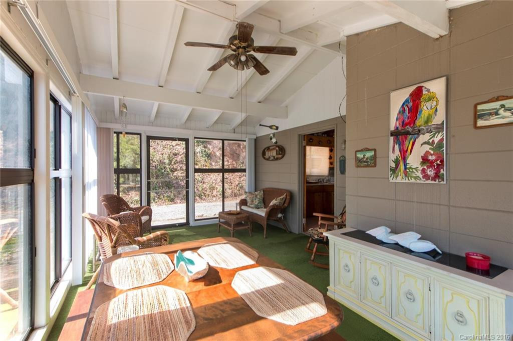 262 Thomas Drive - Photo 9