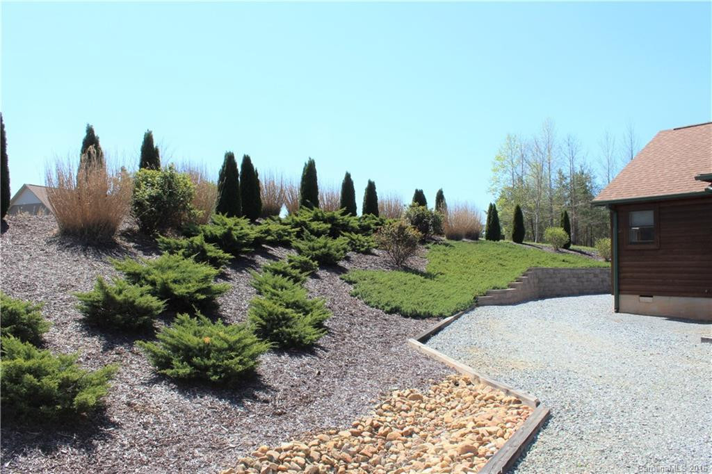 329 Dakota Drive - Photo 5