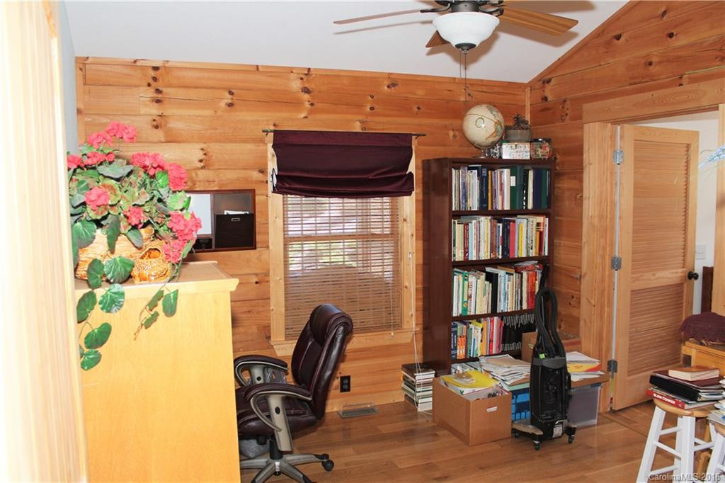 329 Dakota Drive - Photo 7