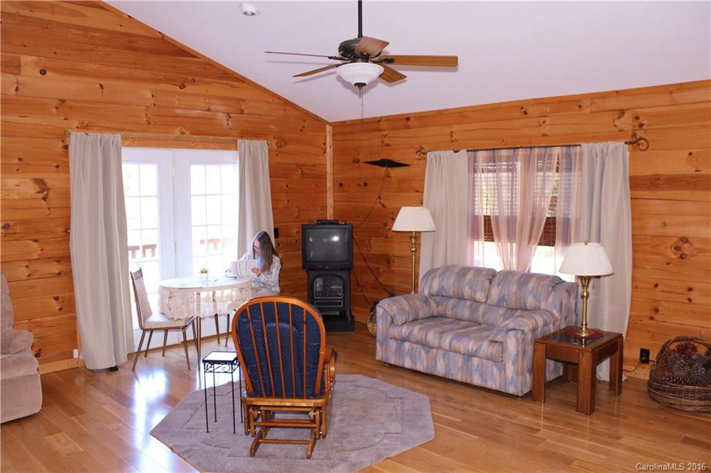 329 Dakota Drive - Photo 8