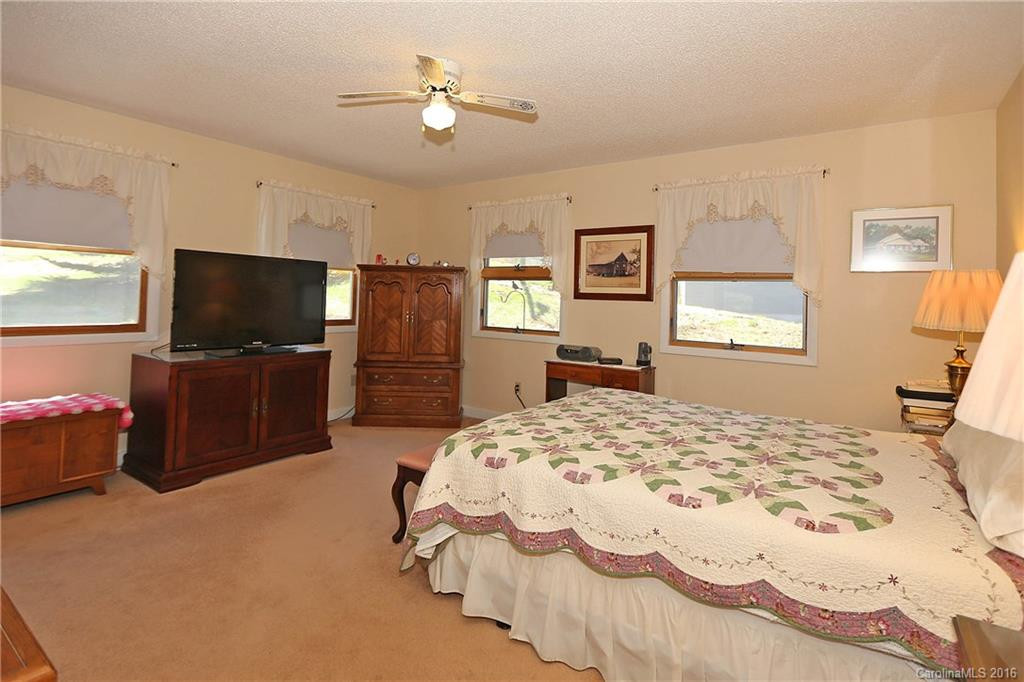 88 Gordon Drive - Photo 8
