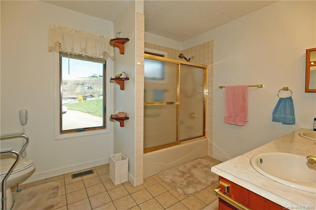 88 Gordon Drive - Photo 9