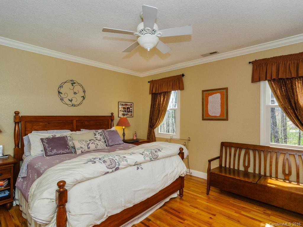 312 Forest Place - Photo 13