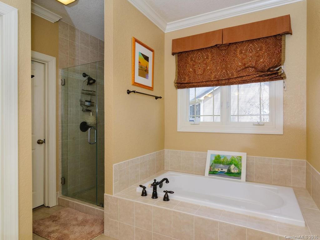 312 Forest Place - Photo 15