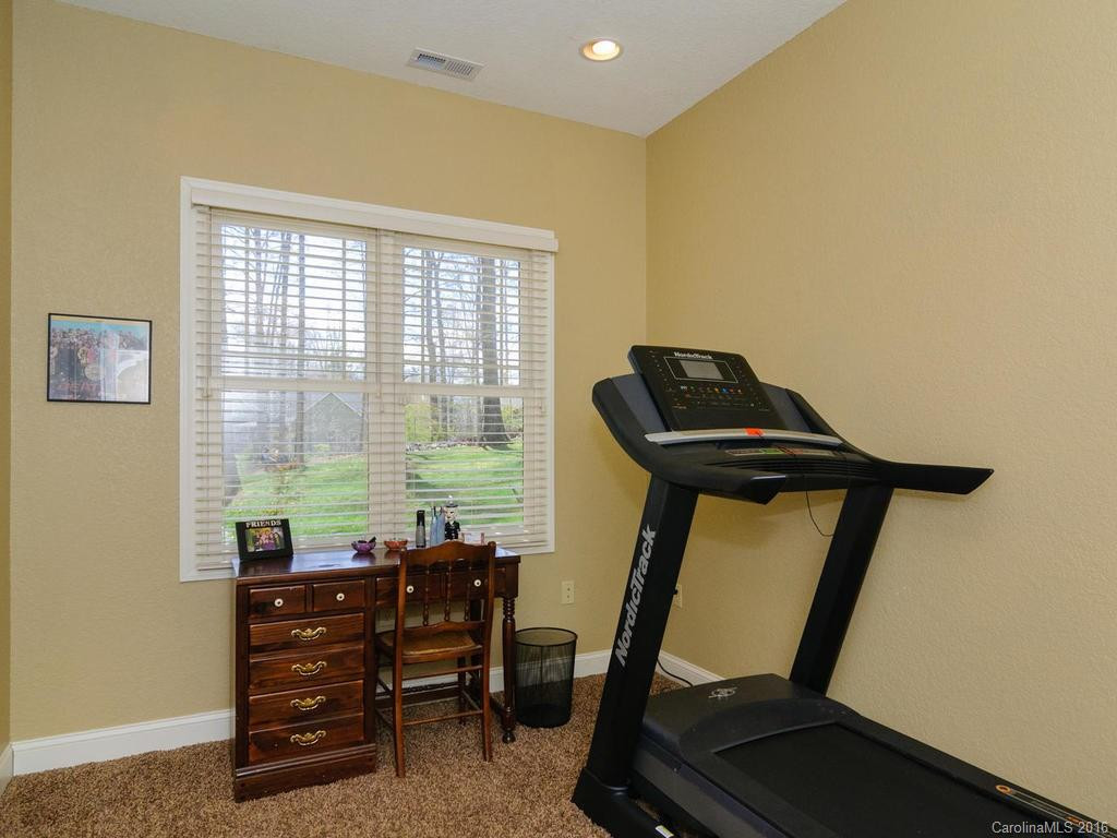 312 Forest Place - Photo 22