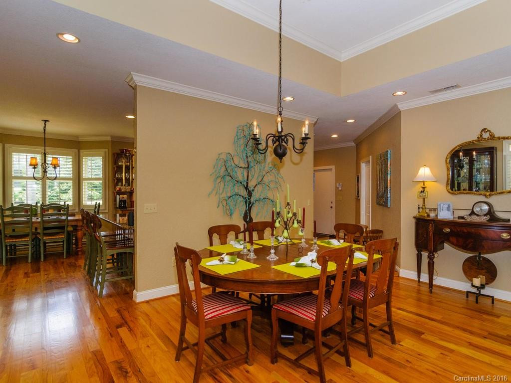 312 Forest Place - Photo 6
