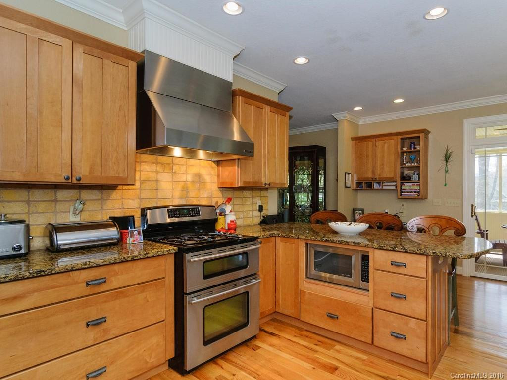312 Forest Place - Photo 9