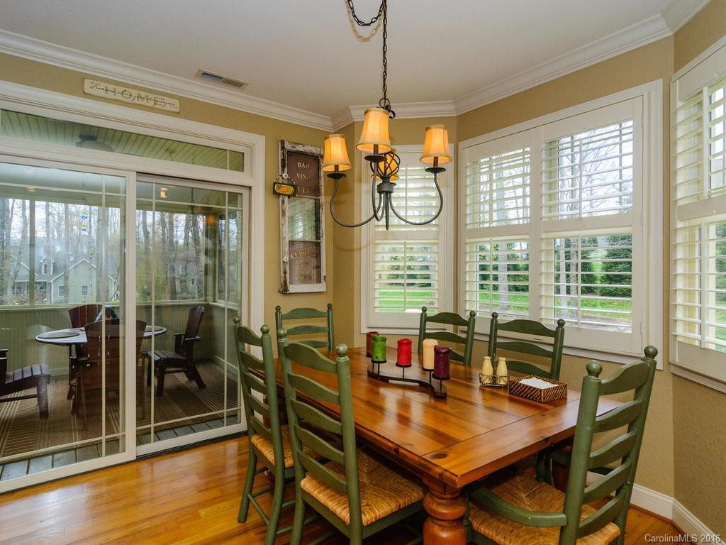 312 Forest Place - Photo 10