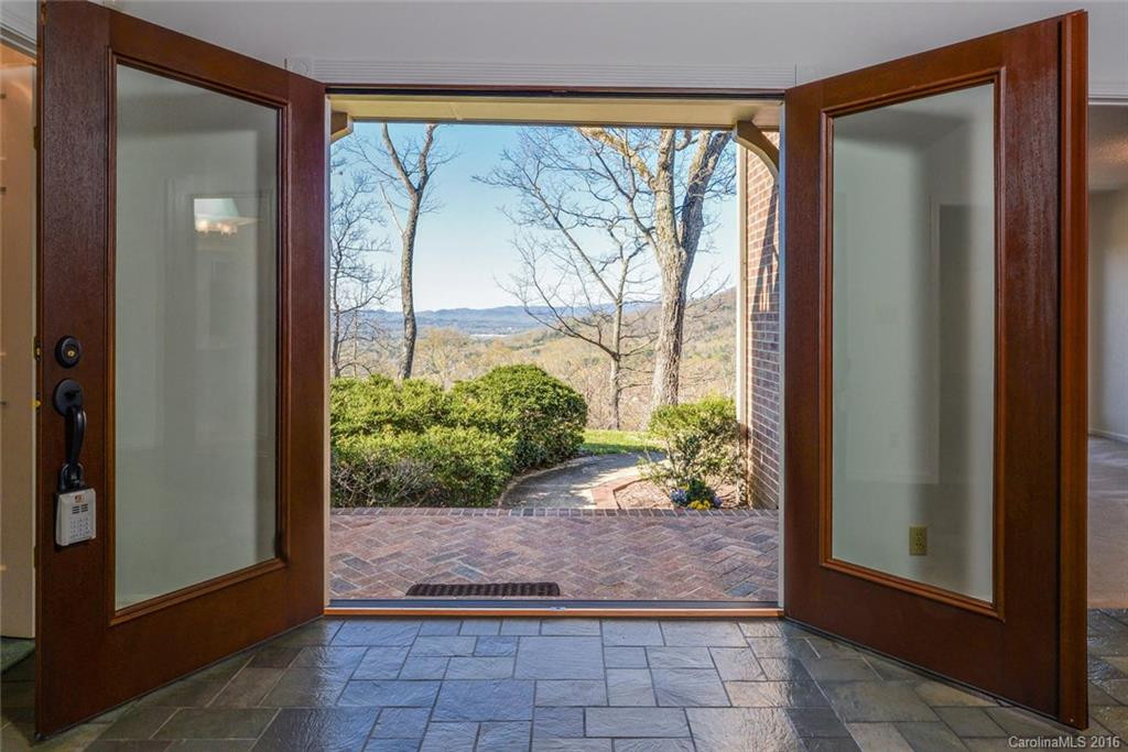 513 Sondley Drive - Photo 3
