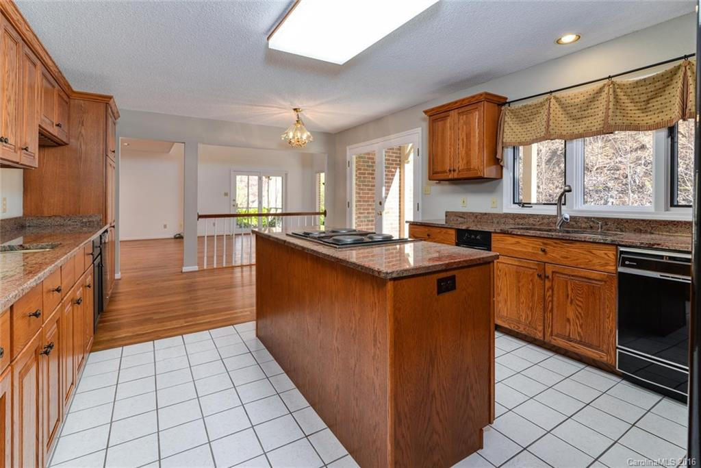 513 Sondley Drive - Photo 9