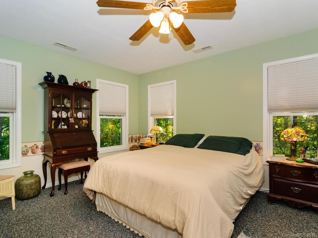 124 Carriage Drive - Photo 6