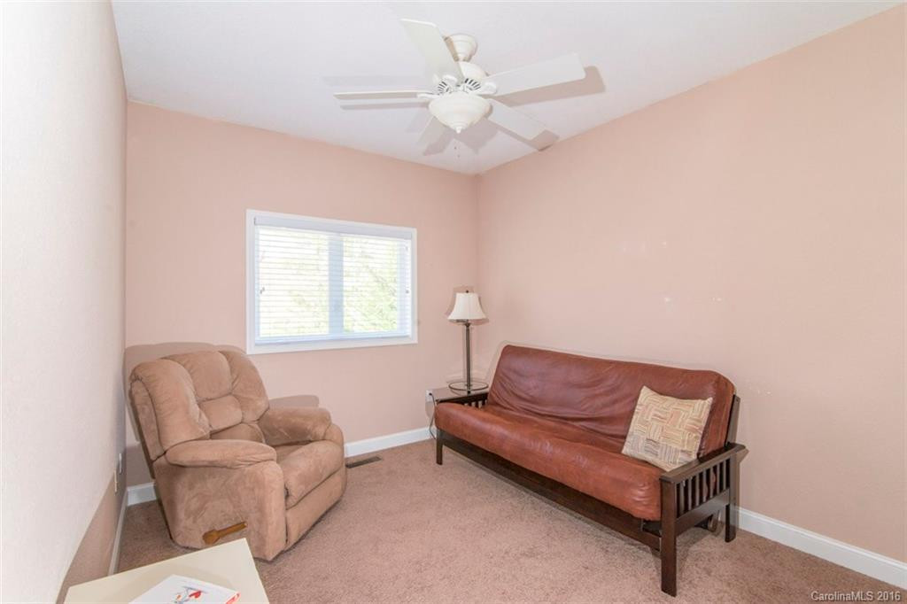 17 Lake Avenue - Photo 11