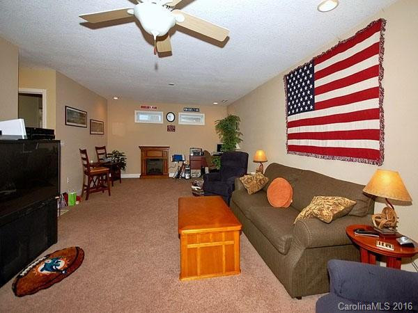 17 Lake Avenue - Photo 21